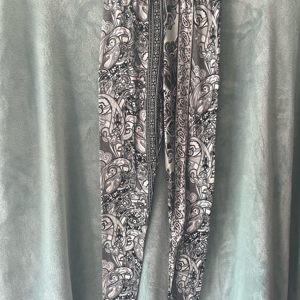 Leggings.  Black and white. Small. Eye❤️Candy brand.